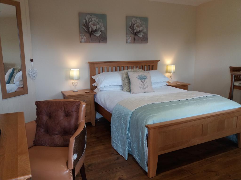 The Stables - Deer Park Farm Bed & Breakfast โซลิฮัล ภายนอก รูปภาพ