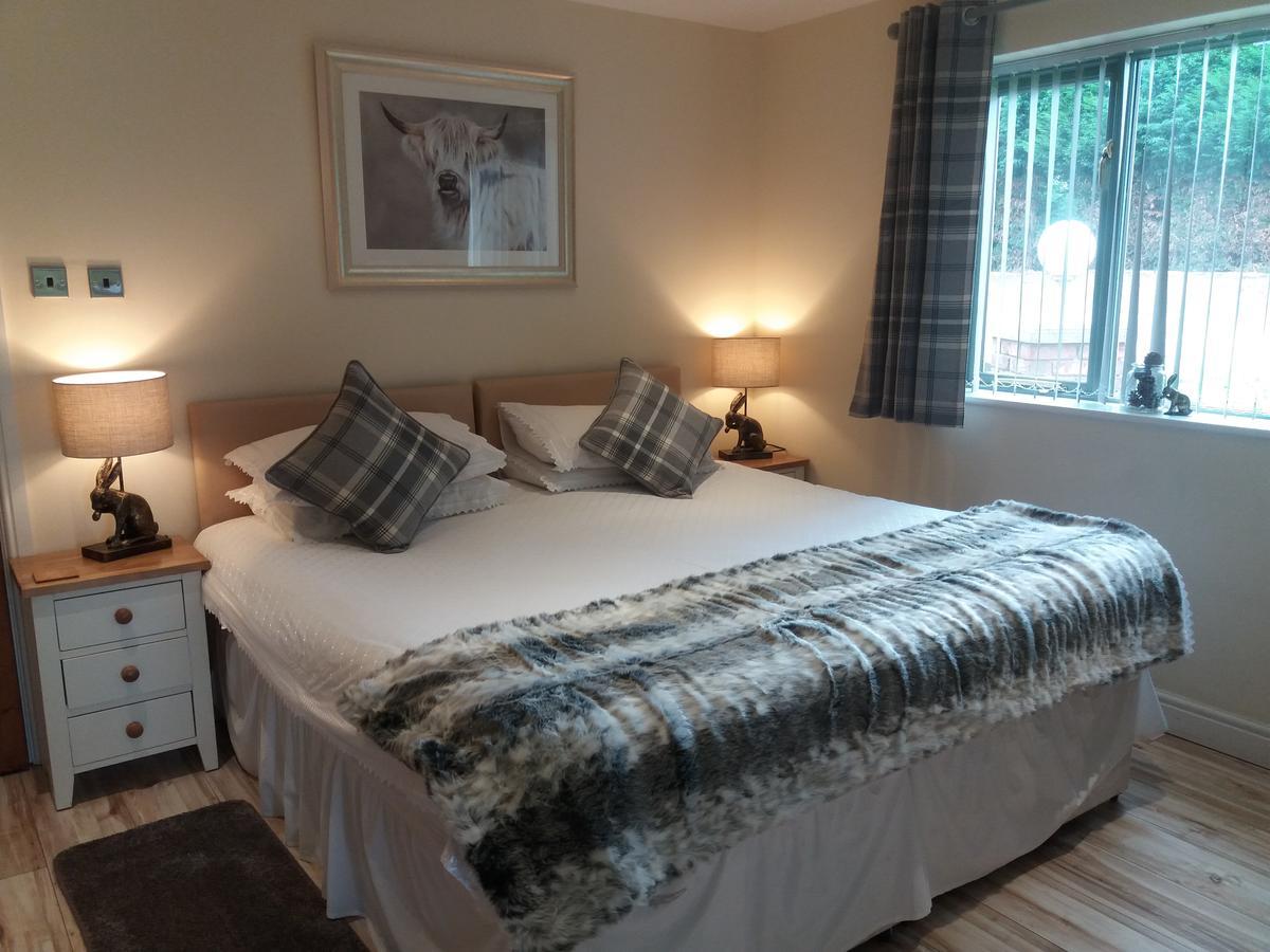 The Stables - Deer Park Farm Bed & Breakfast โซลิฮัล ภายนอก รูปภาพ